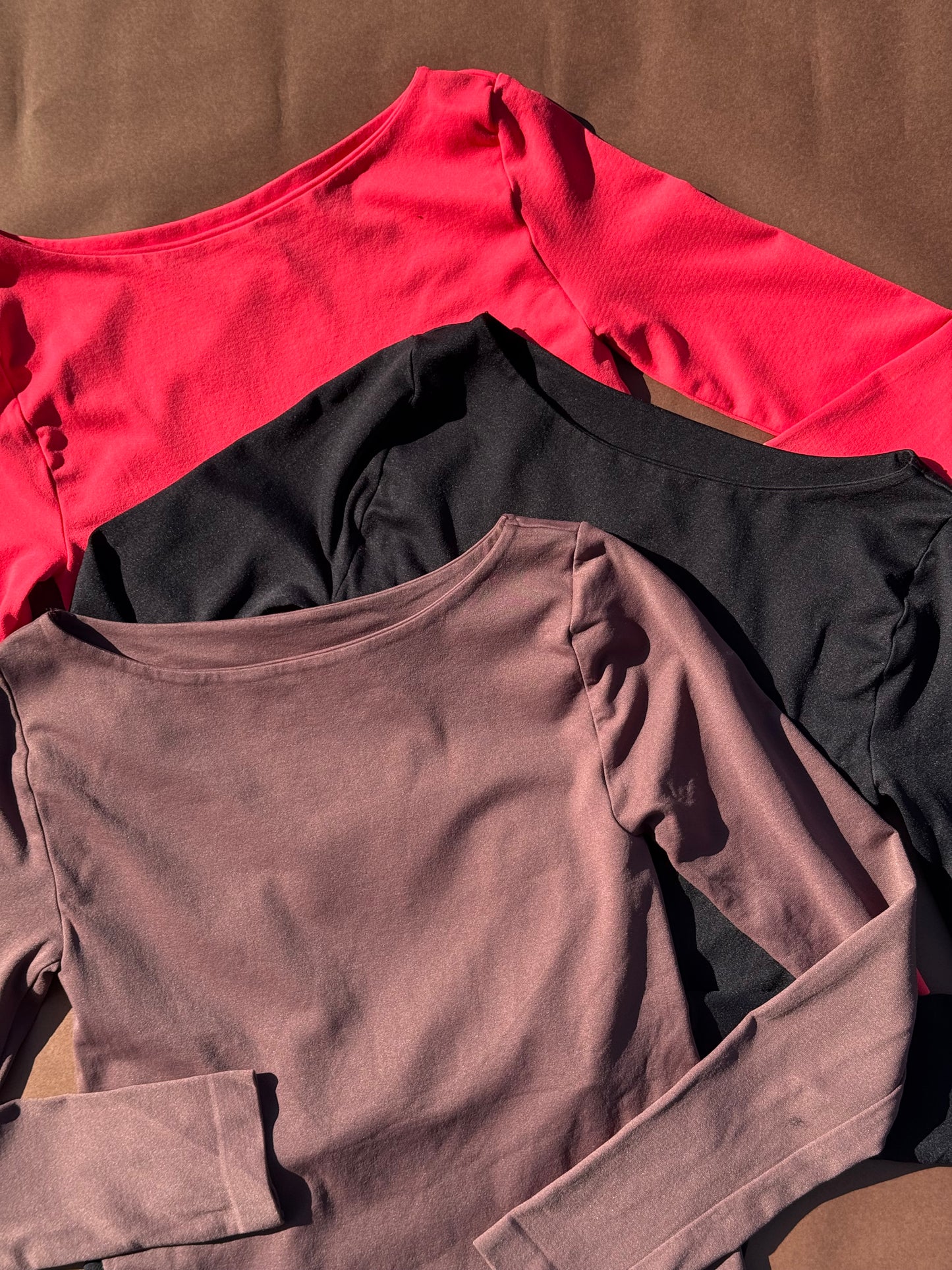 SEAMLESS BOATNECK