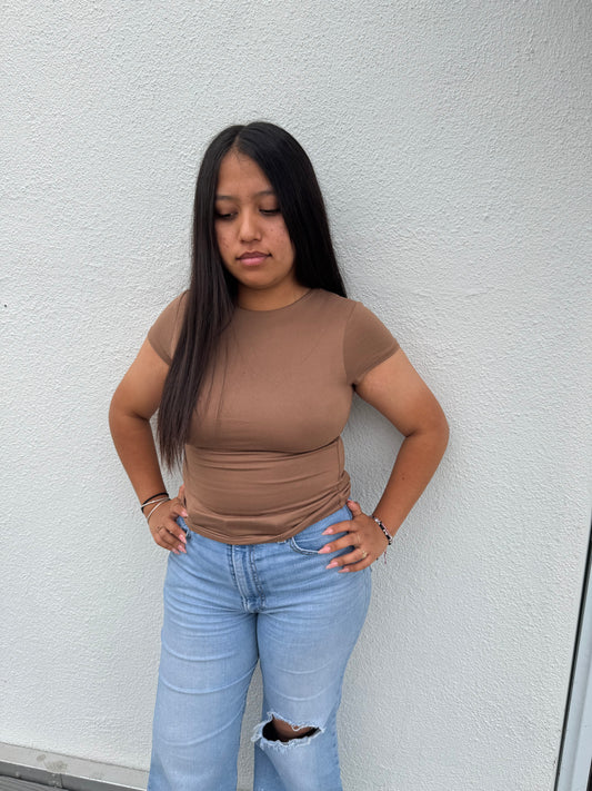 BUTTERY SHORT SLEEVE TOP